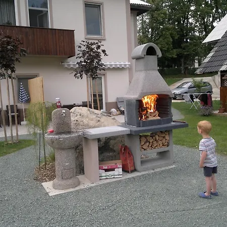 فيكتوريا شقة