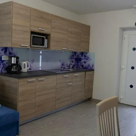 فيكتوريا بليد