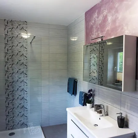 Viktoria Apartment *