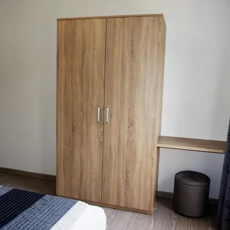 فيكتوريا بليد